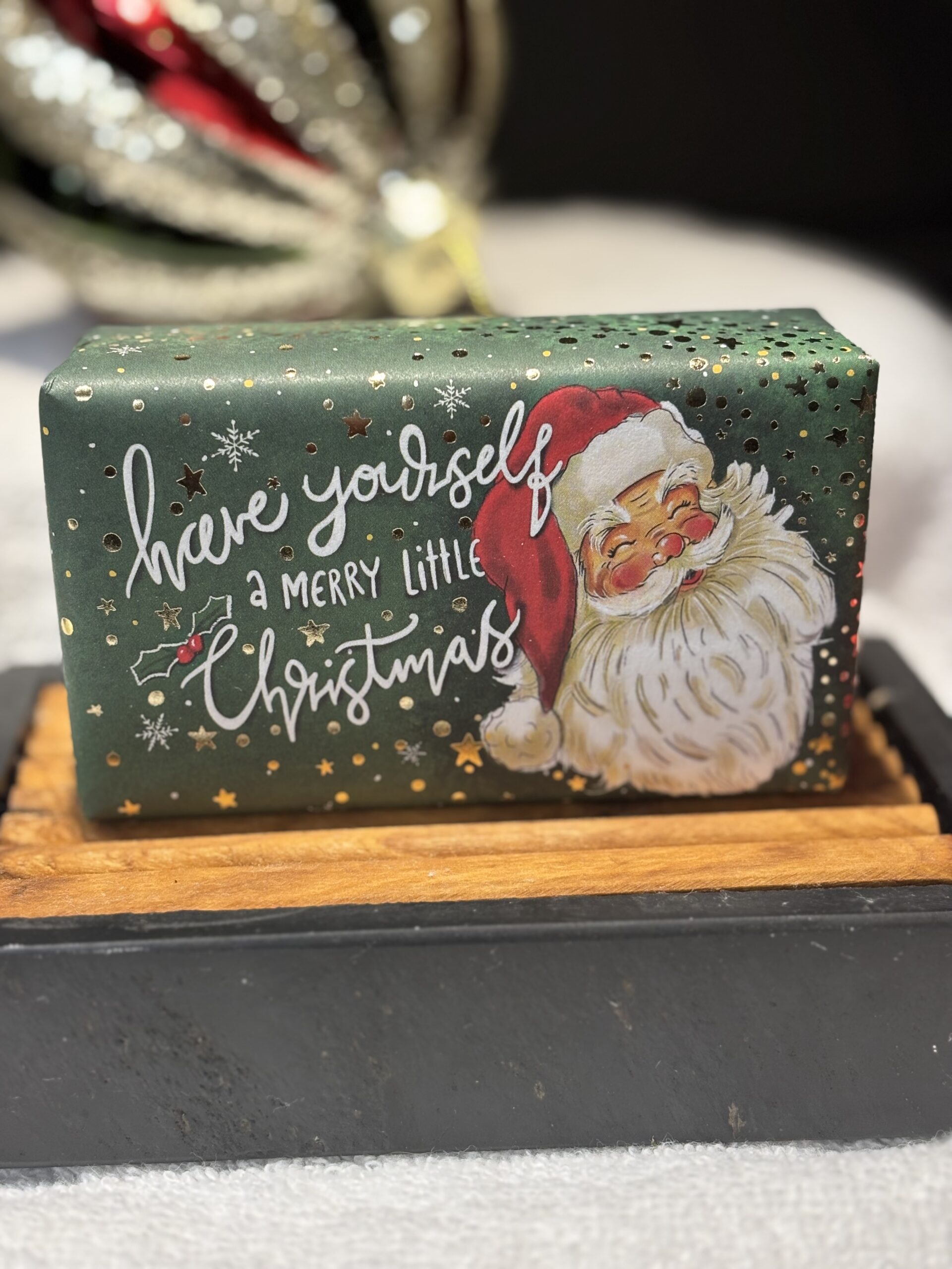 Blok kerstzeep Santa met Zeephouder van Leisteen ingelegd met olijfhout - Afbeelding 2
